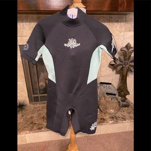 Woman’s Neoprene Wet Suit
